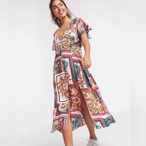 Liquorish nwt size 8 short sleeve midi dress in tropical print